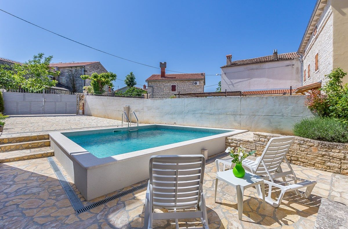 Mala Hiža Svetvincenat