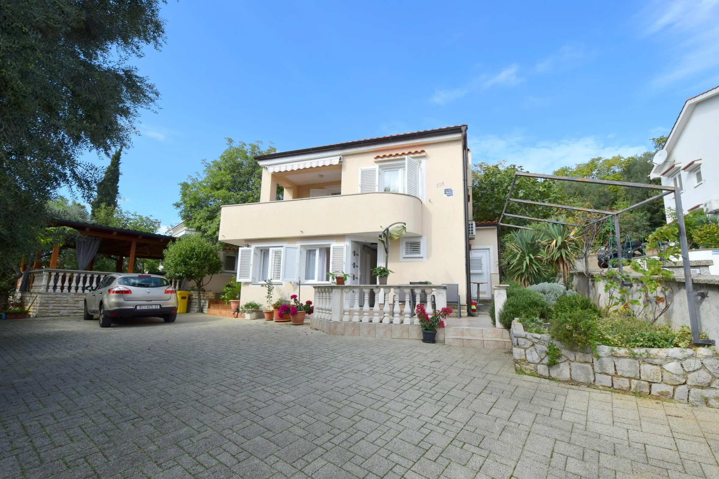 Apartments Julia Čižići II