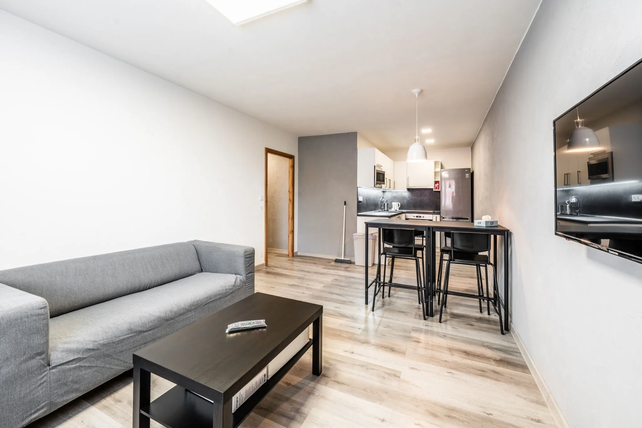 Apartments Kolin & Penzion Navara