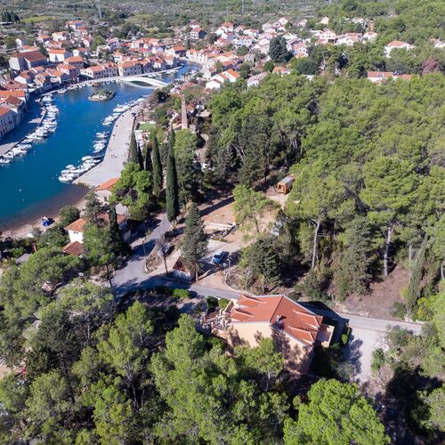 Apartment Perka Vrboska  4