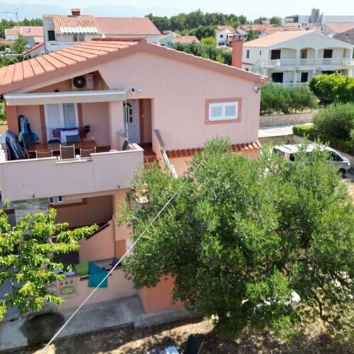 Apartments Leonardo Vrsi  2