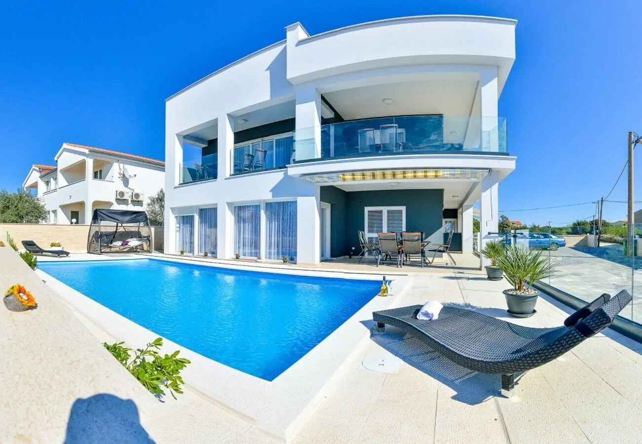 Apartments Sunny by the Sea Zaton