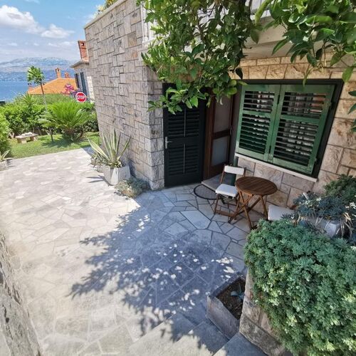 Apartment Vesna Postira  2