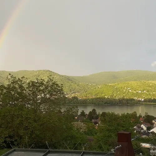 Eső ut&aacute;ni panor&aacute;ma .