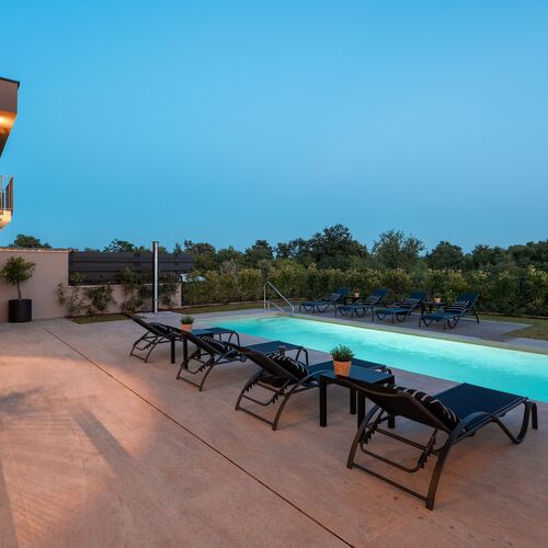 Villa Palazzina I s bazenom i wellnesom Vranici