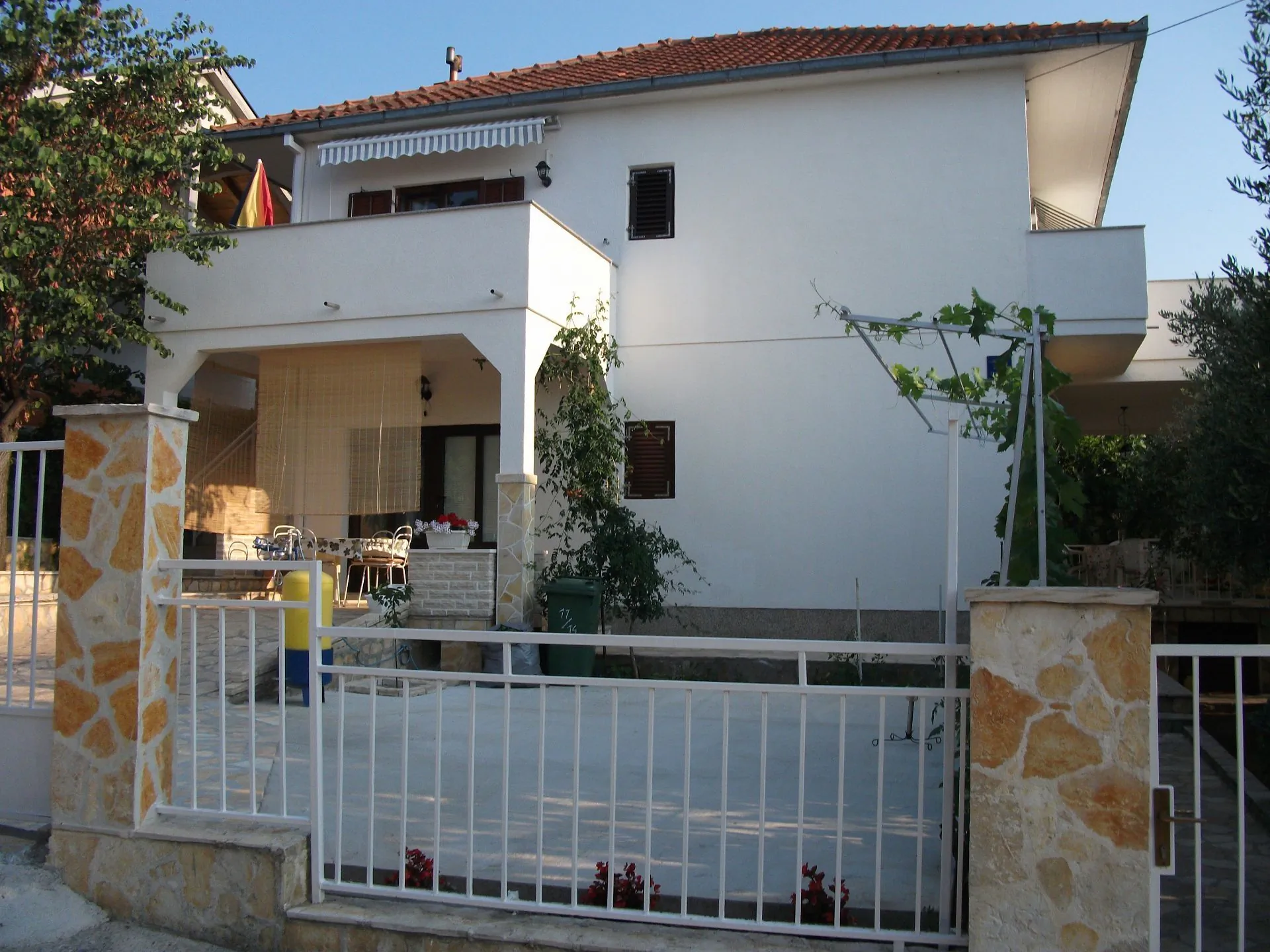 Apartment Dusko Karin Gornji