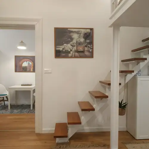 Howlit Home Budapest 002 kép