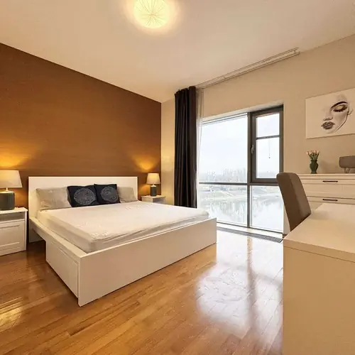 1. h&aacute;l&oacute; (180x200) kil&aacute;t&aacute;s Dun&aacute;ra