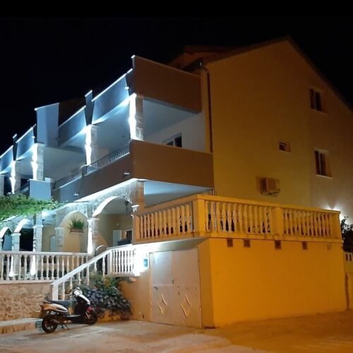 Apartments Dobrila Zavala