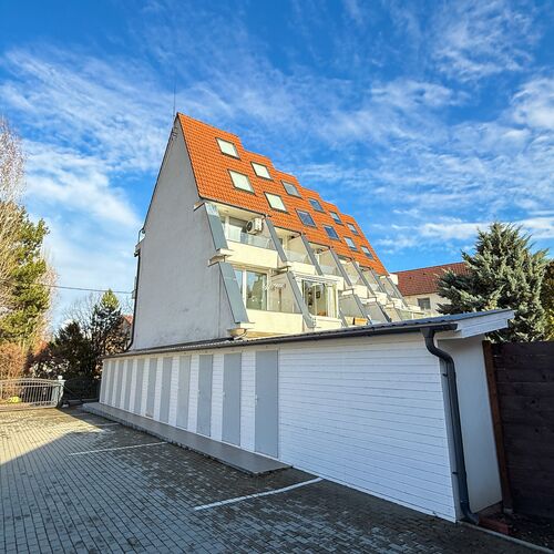 Golden Coast Studio Apartman  2