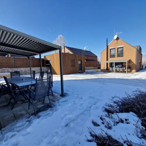 Terasa, parkovi&scaron;tě