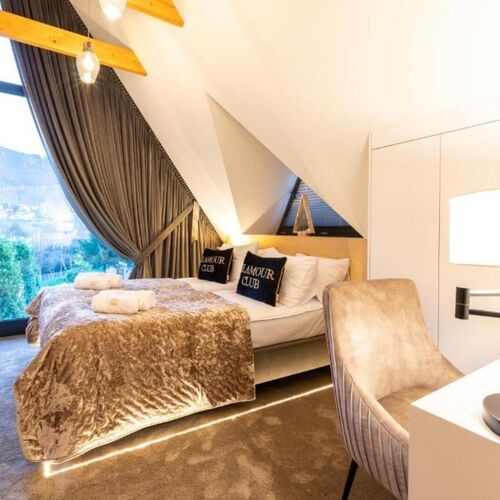 Skyline Villa with terrace jacuzzi and sauna A