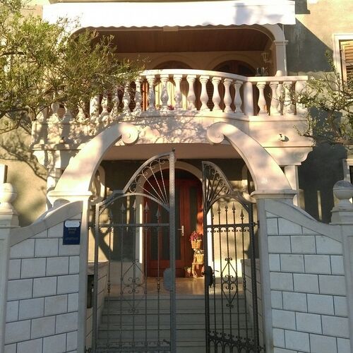 Apartments and Room Rest Sumartin  4