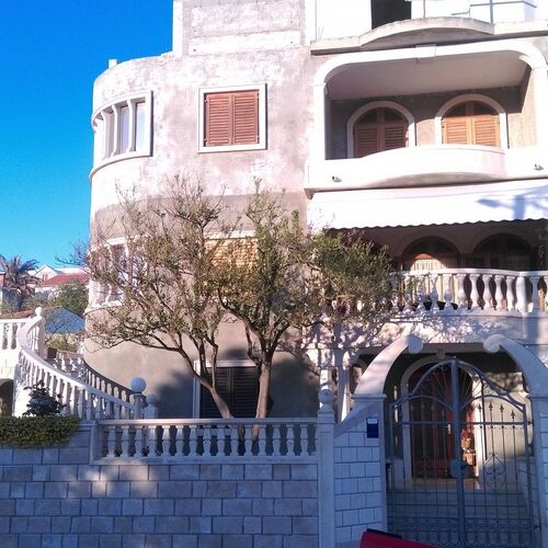 Apartments and Room Rest Sumartin  2