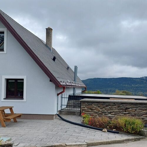 Zadní pohled, venkovní posezení