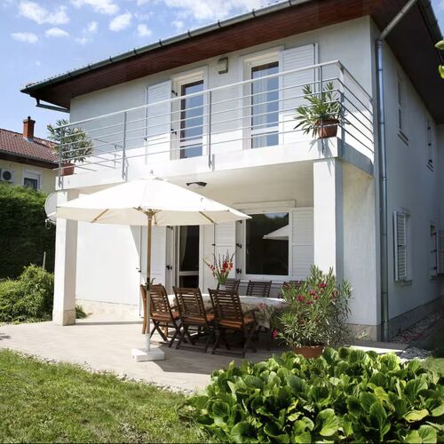Balaton Cosy Stay with Garden Vendégház  Balatonföldvár  2