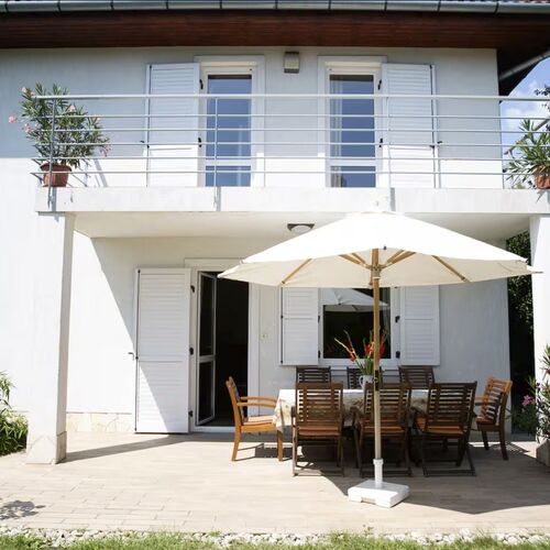 Balaton Cosy Stay with Garden Vendégház  Balatonföldvár
