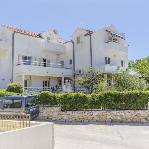 Apartmanok Parkolóhellyel Hvar - 23674  2