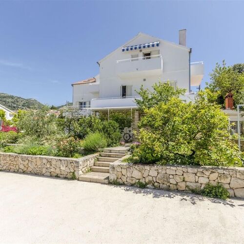 Apartmanok Parkolóhellyel Hvar - 23674