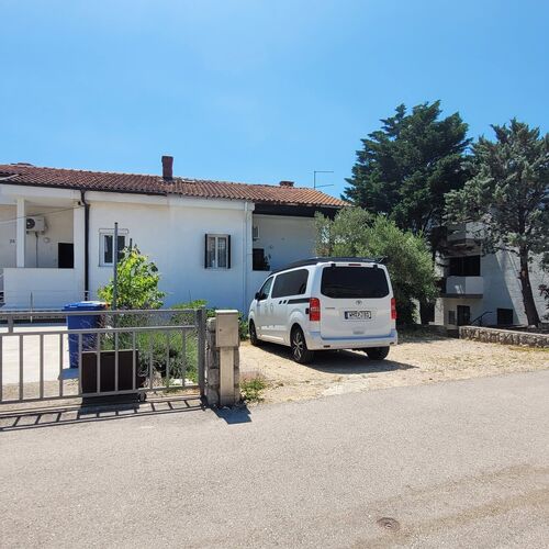 Apartmanok Parkolóhellyel Krk - 23675  4