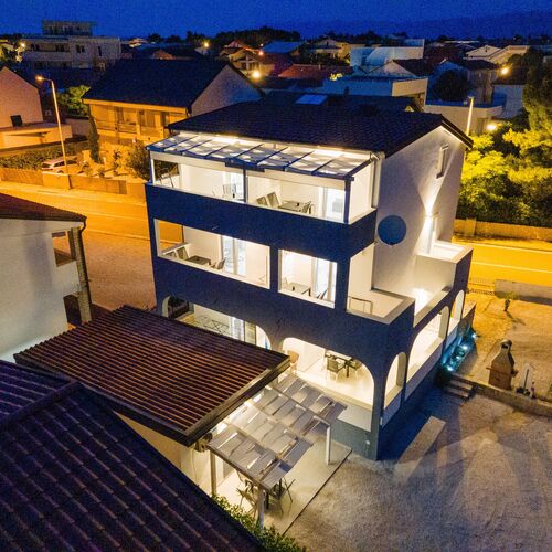Apartmanok Parkolóhellyel Vir - 23689  2