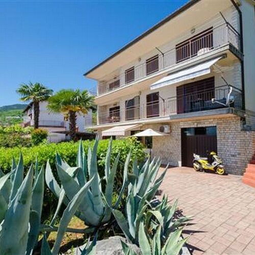 Apartmanok Parkolóhellyel Lovran, Opátia - Opatija - 23701 Lovran  2