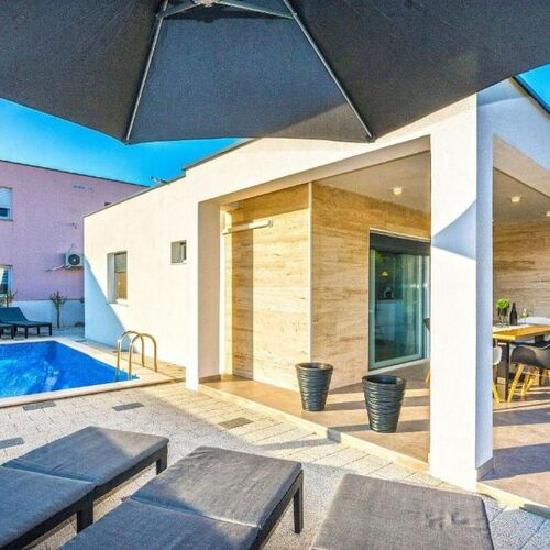 Luxusvilla Medencével Vir - 23776