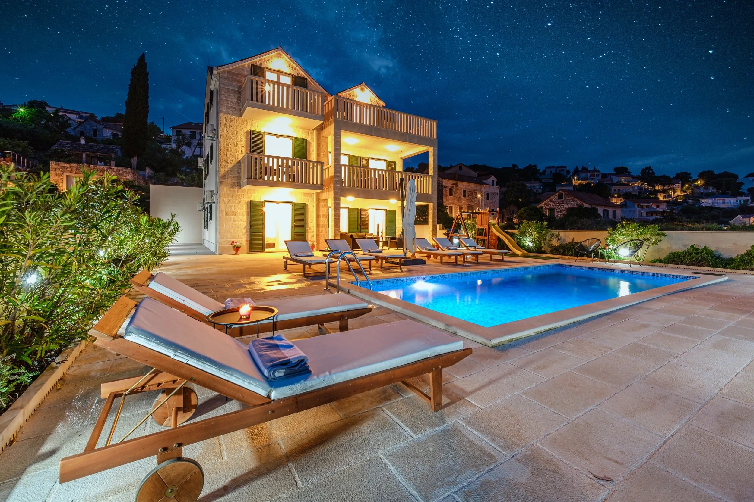 Seaside Luxury Villa With A Swimming Pool Splitska, Brač - 23815 Splitska