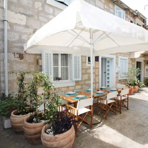 Nyaralóház A Tenger Mellett Bol, Brac - 23842 Bol