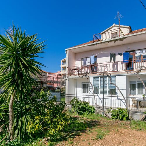 Apartmanok Parkolóhellyel Trogir - 23849  2