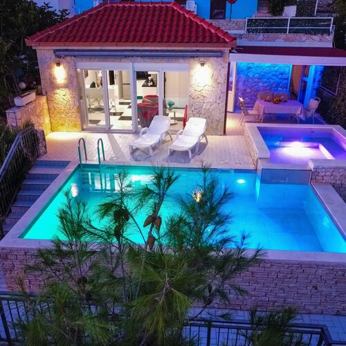 Apartmanok A Tenger Mellett Medencével Pisak, Omis - 23884 Pisak  4