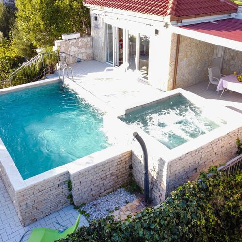Apartmanok A Tenger Mellett Medencével Pisak, Omis - 23884 Pisak  3