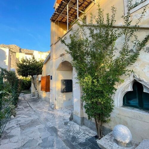 Apartmanok Parkolóhellyel Omis - 23914 Omiš