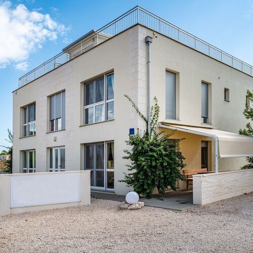 Apartmanok Családok Részére Medencével Vir - 23976  3