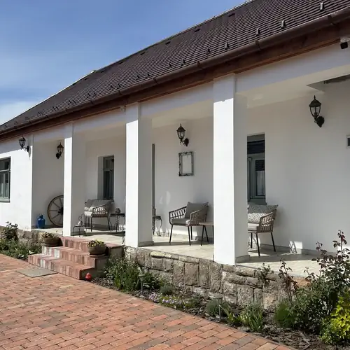 Relaxxa Apartman Noszvaj 003 kép