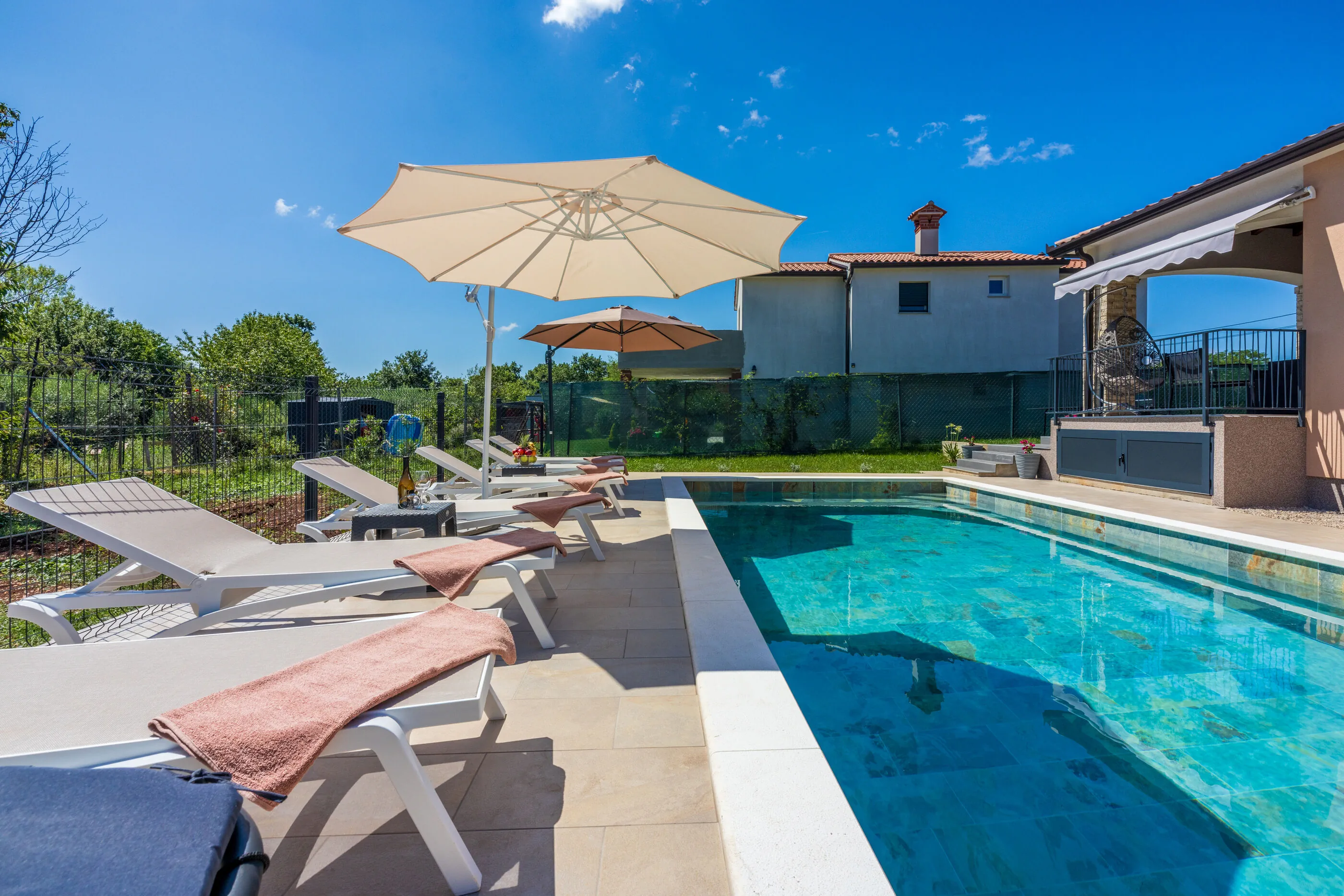 Villa Daris Nedescina