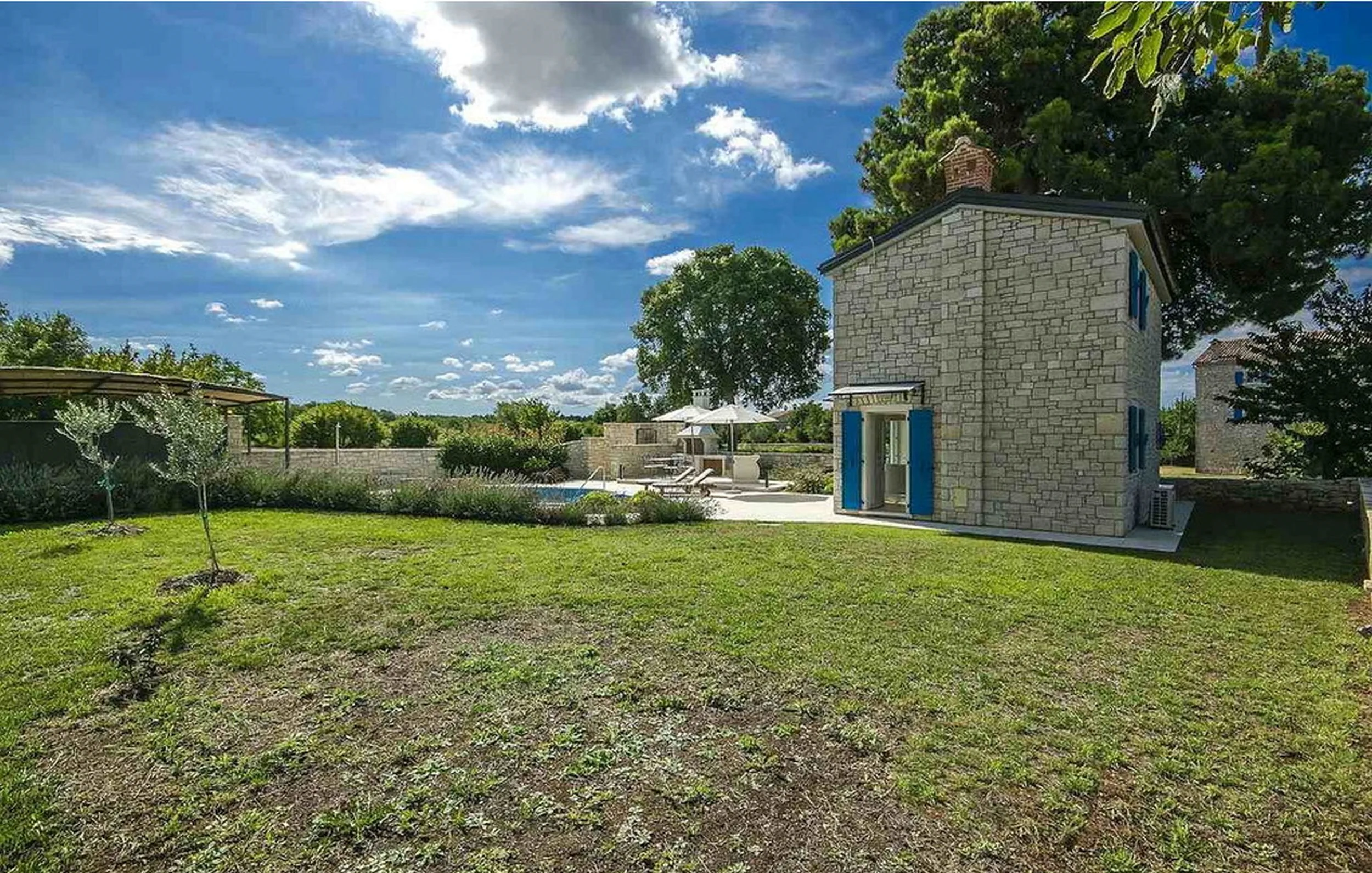 Villa Villa Lenka s bazenom Sveti Lovrec