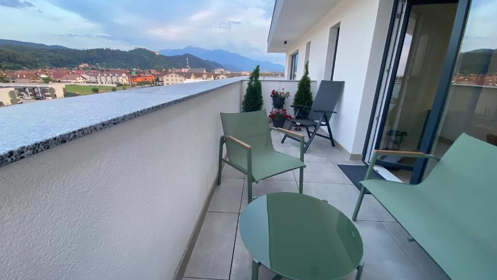 Terasa cu vedere spre cetate