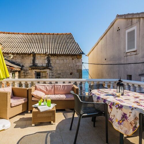 Apartments Villa Mirakul Kastel Novi