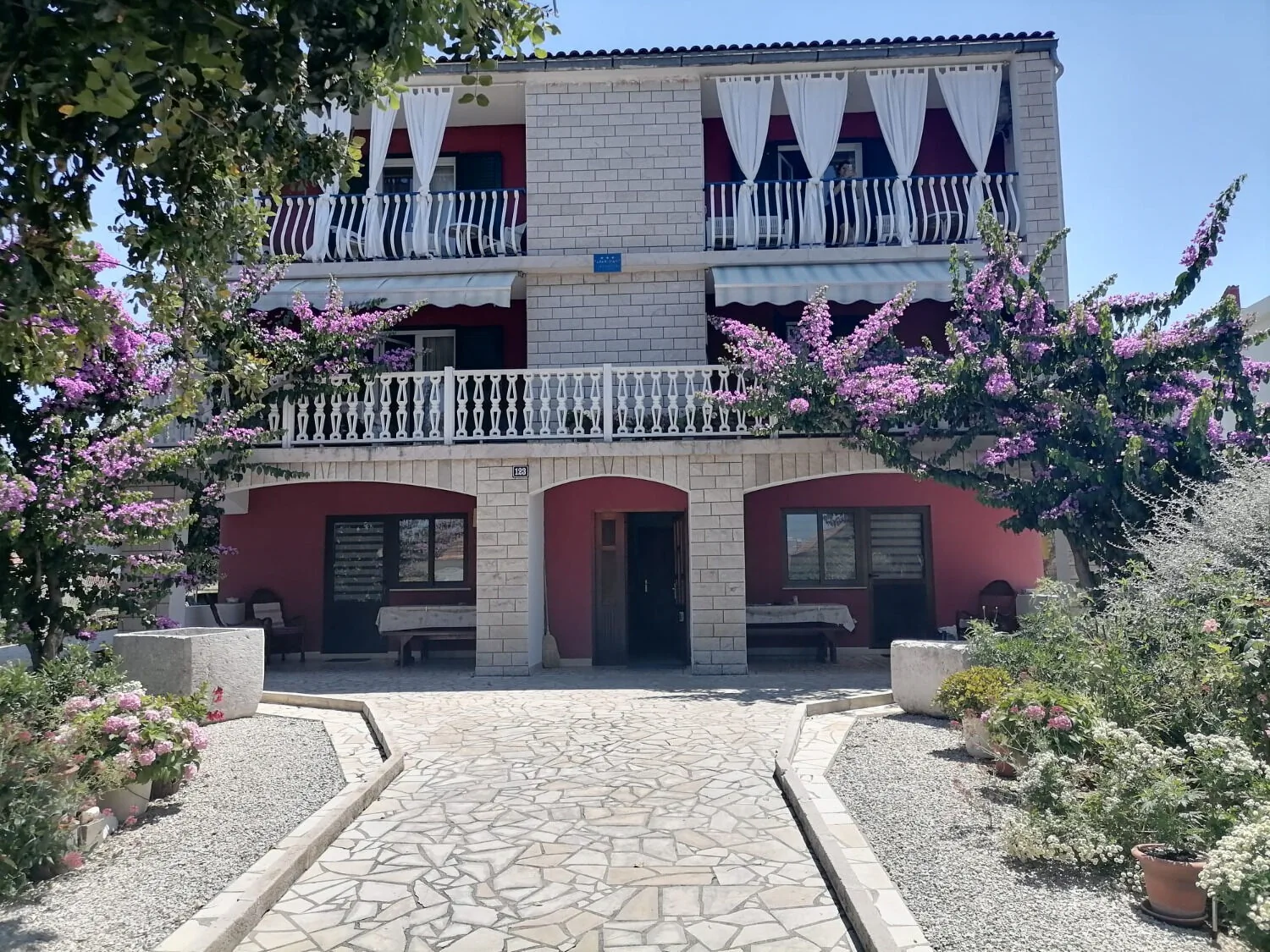 Apartment Ljube Loviste