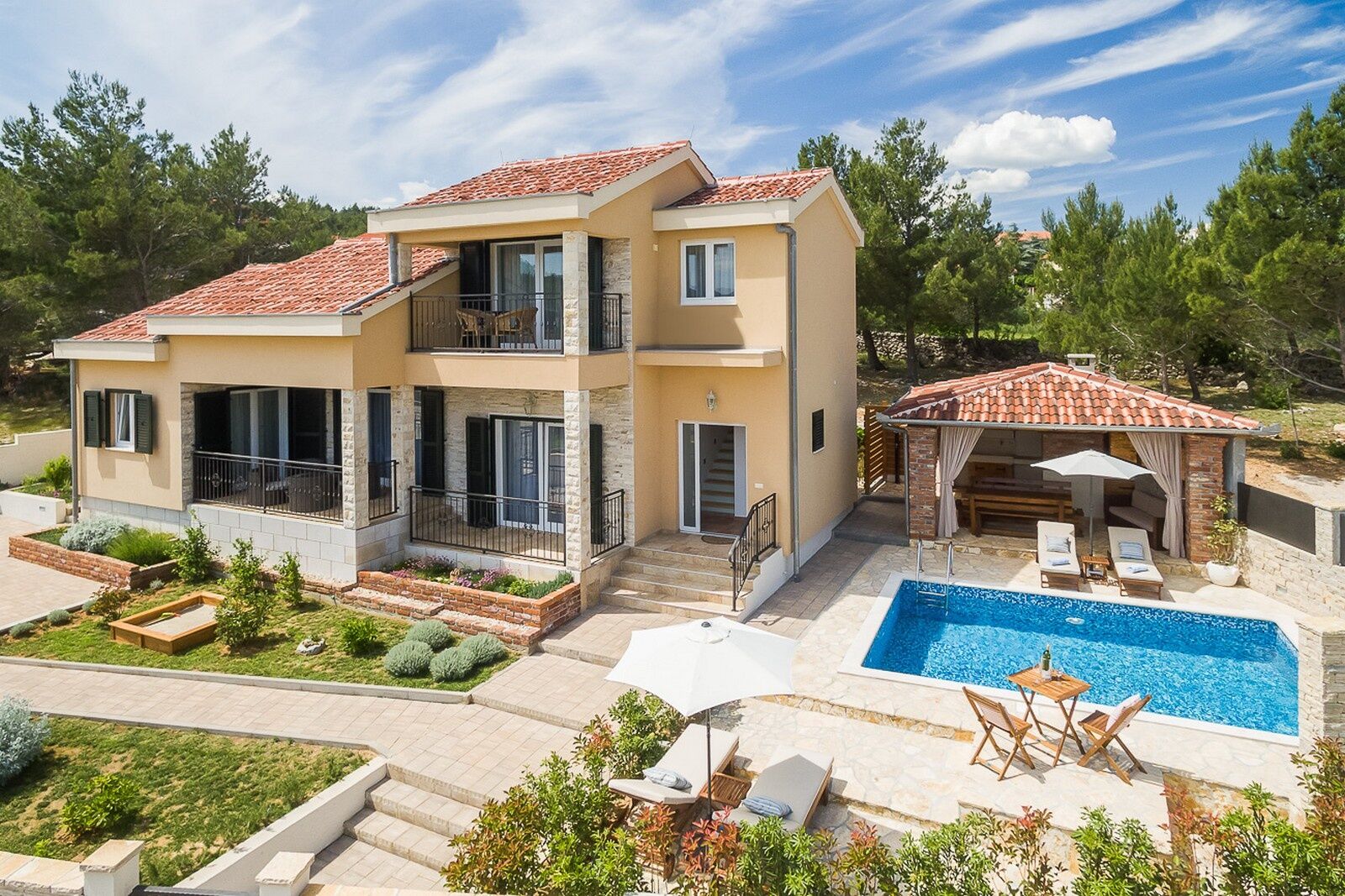 Seafront villa Noah Pridraga