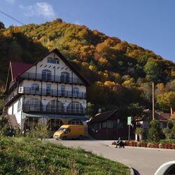 Casa Leu Lunca Jariștei