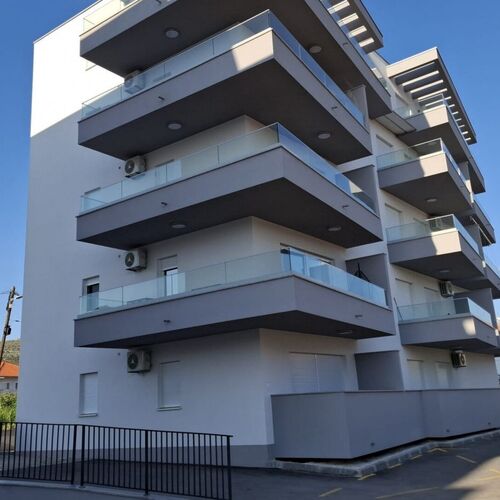 Apartment Lana Donji Seget ★★★ 2
