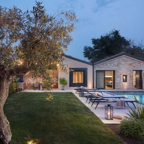 Villa Bino & Maria šarmanta kuća s bazenom Sveti Lovrec