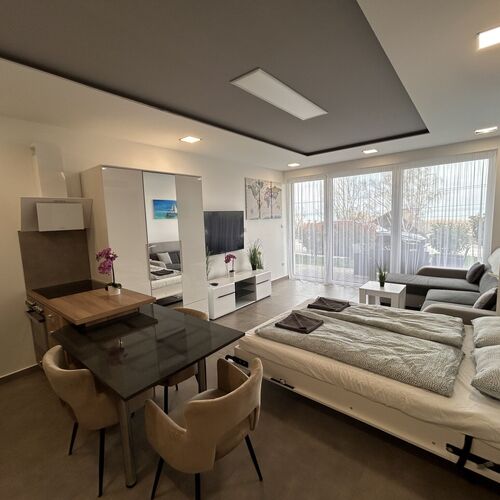 Fehér Hullám Apartman Balatonalmádi ★★ 3