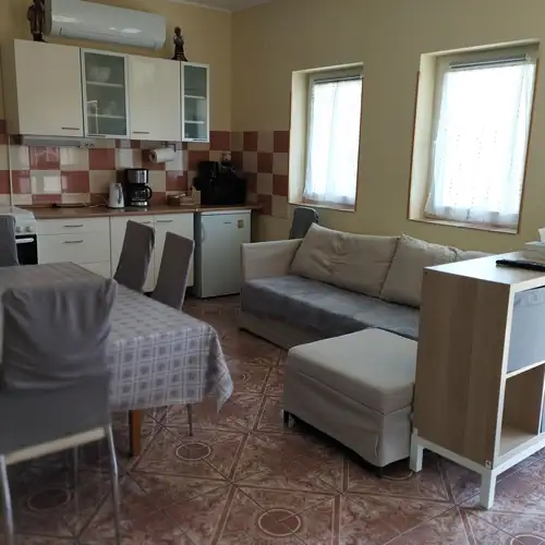 Körpince Apartman Etyek 009 kép