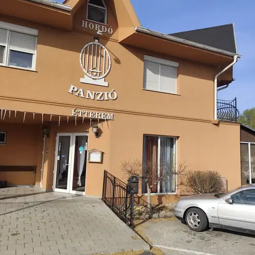 Hordó Panzió és Étterem Komárom 001 kép