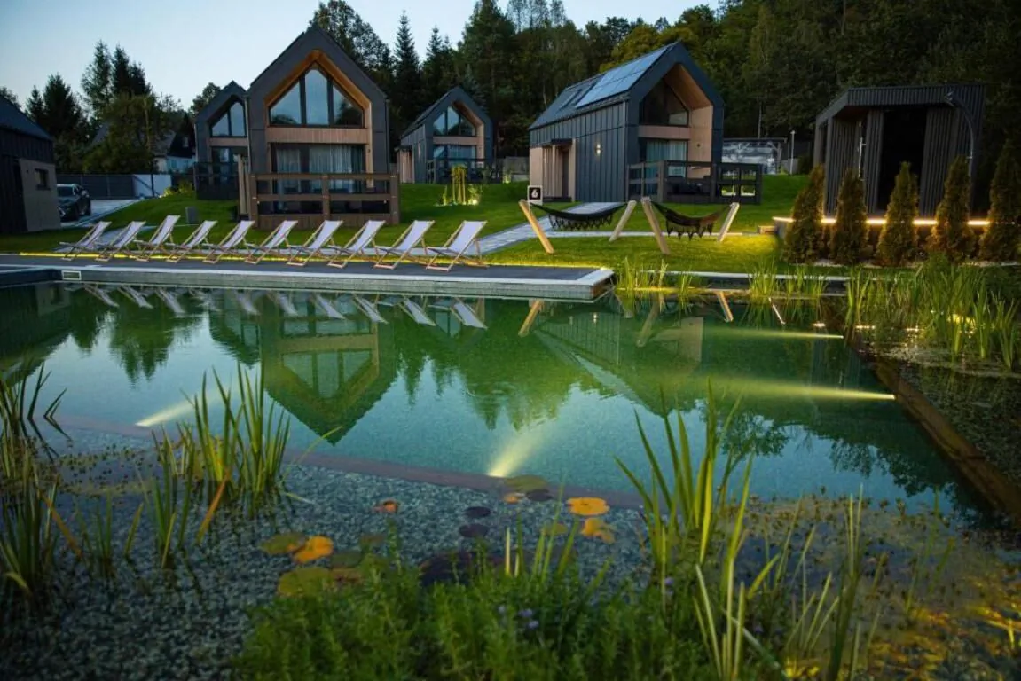 Domki Bobrowe Wzgórza Resort Bobrów