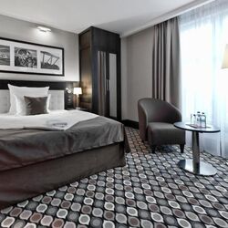 Red Baron Hotel & Restaurant Świdnica <sup><span class=