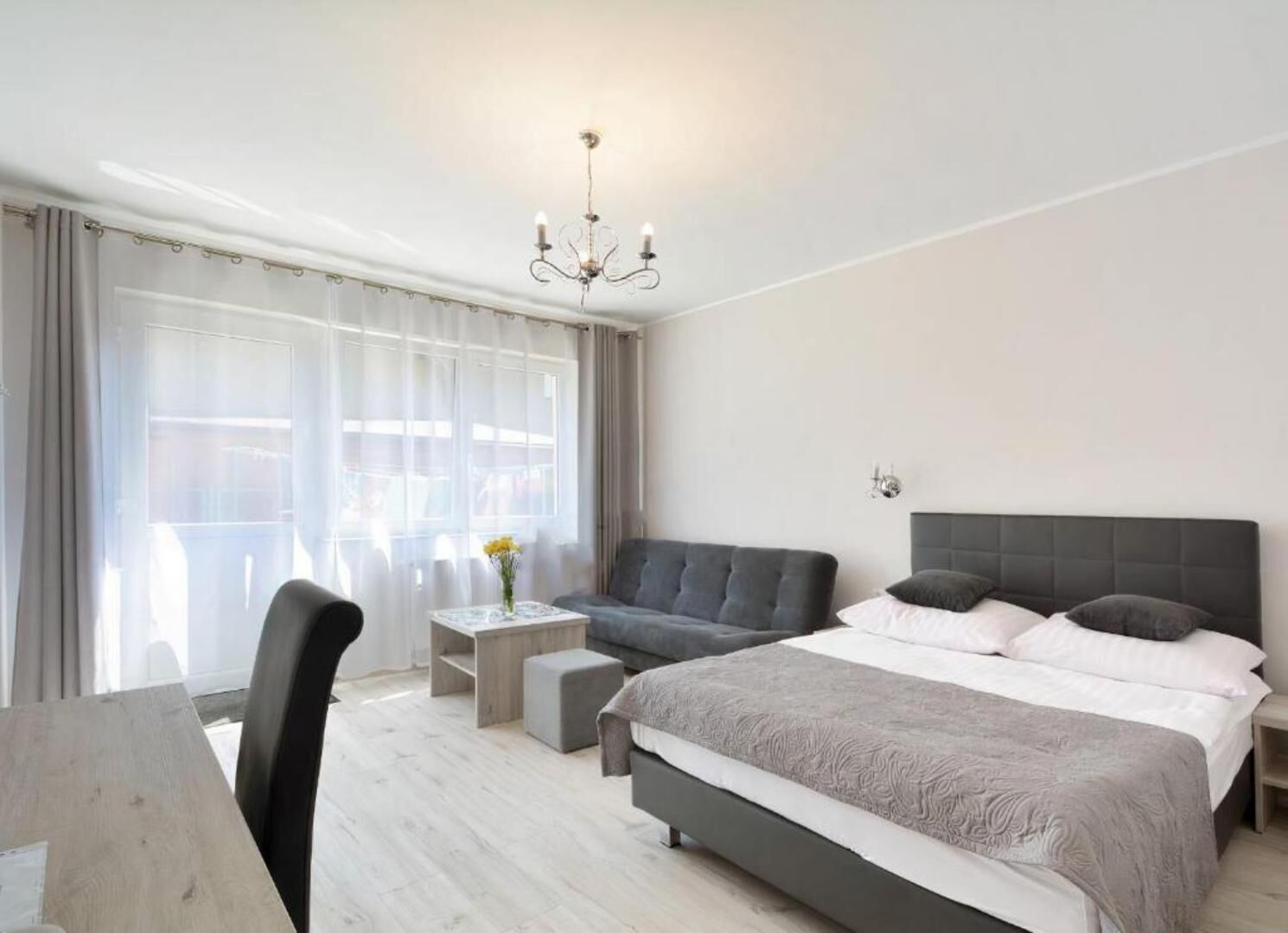 Arka - pokoje z osobnymi wejściami na parterze Międzywodzie